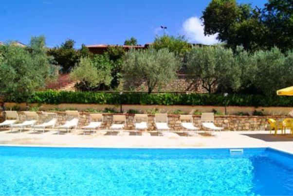 Casale Degli Ulivi Prestige Bed & Breakfast Altavilla Silentina Bagian luar foto